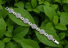 Load image into Gallery viewer, Unisex Harley Davidson® Bar &amp; Shield Logo Link Bracelet Stainless Steel  HSB0012 image 4