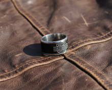 Load image into Gallery viewer, Harley-Davidson® Bar &amp; Shield Logo Textured Black Carbon Fiber Ring Wide Band HSR0010