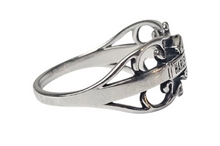 Load image into Gallery viewer, Harley-Davidson® Gypsy Filigree Vintage Bar &amp; Shield® Logo Ring Sterling Silver <BR>HDR0218