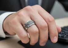 Load image into Gallery viewer, Men's Harley-Davidson® Double Rope Bar &amp; Shield Ring Sterling Silver HDR0445 image 4