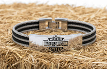 Load image into Gallery viewer, Men's Harley-Davidson® Steel Cable Bar &amp; Shield ID Bracelet Stainless Steel  HSB0068 image 4