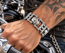 Load image into Gallery viewer, 24mm 3 Skulls Bike Chain Bracelet Men's Biker Stainless Steel SB25
