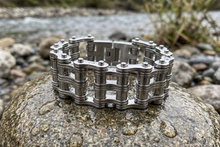 Load image into Gallery viewer, 24mm All Silver Primary Bike Chain Bracelet Biker Chrome Stainless Steel SB71