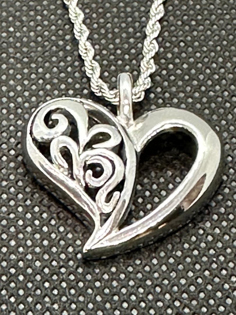Biker Jewelry Ladies Fancy Heart Pendant & Necklace Stainless Steel