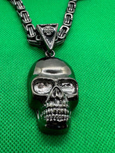 Load image into Gallery viewer, Men&#39;s Gunmetal Stainless Steel Byzantine Necklace and Large Skull