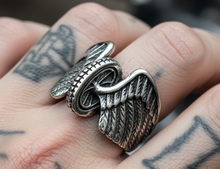 Load image into Gallery viewer, Large Winged Wheel Ring Biker Stainless Steel Men&#39;s Ring SR27