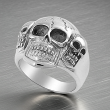 Load image into Gallery viewer, &quot;3 Skulls&quot; Biker Ring Men’s Stainless Steel SR35