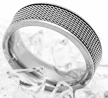 Load image into Gallery viewer, Mesh Styled Ring Comfort Fit Unisex Wedding Band Stainless Steel SR55