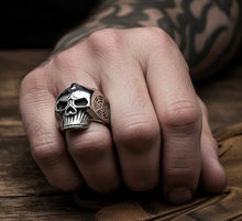 Load image into Gallery viewer, Spider Skull Ring Biker Jewelry Men&#39;s Stainless Steel SR56